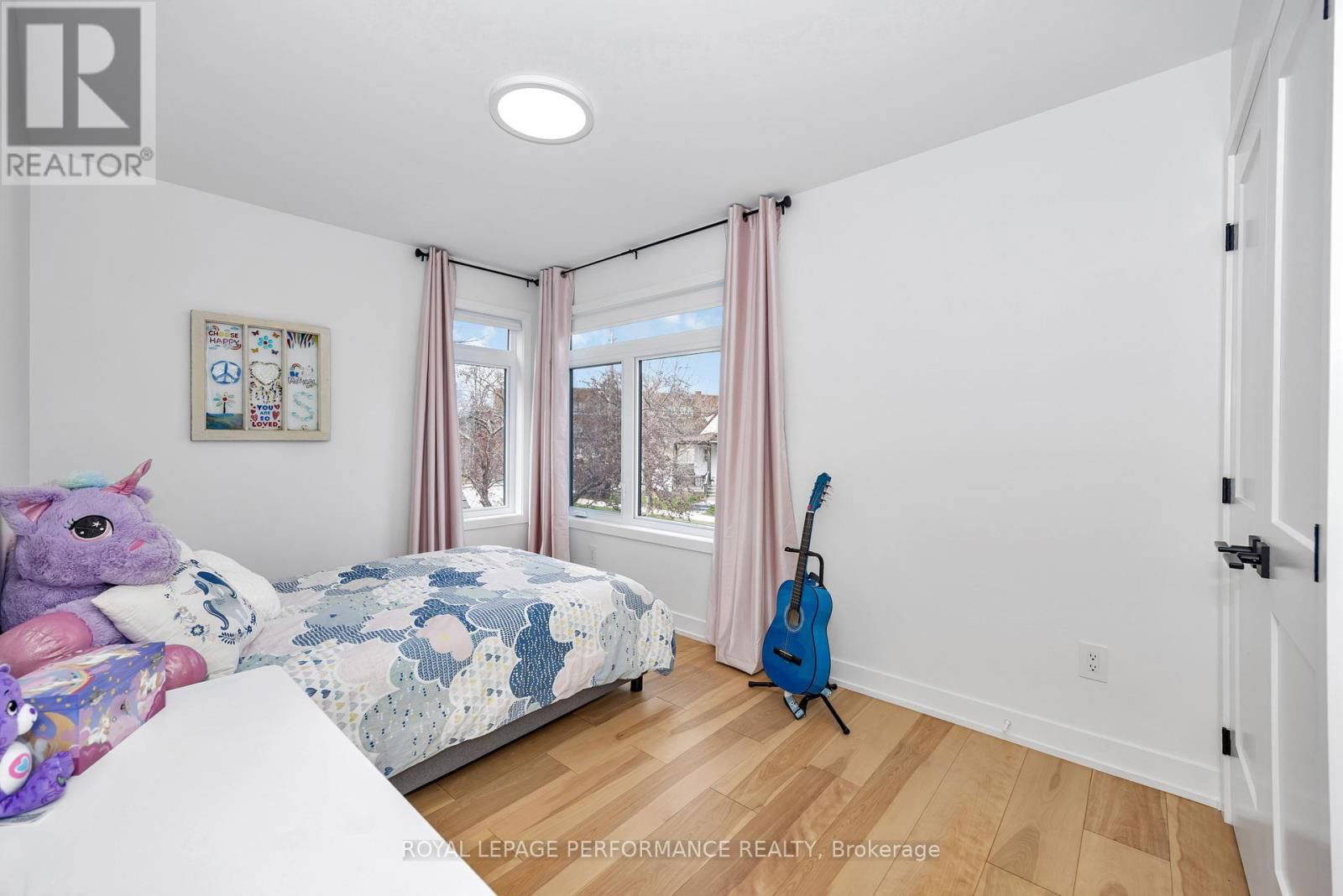 80 DAGMAR AVENUE Image 21
