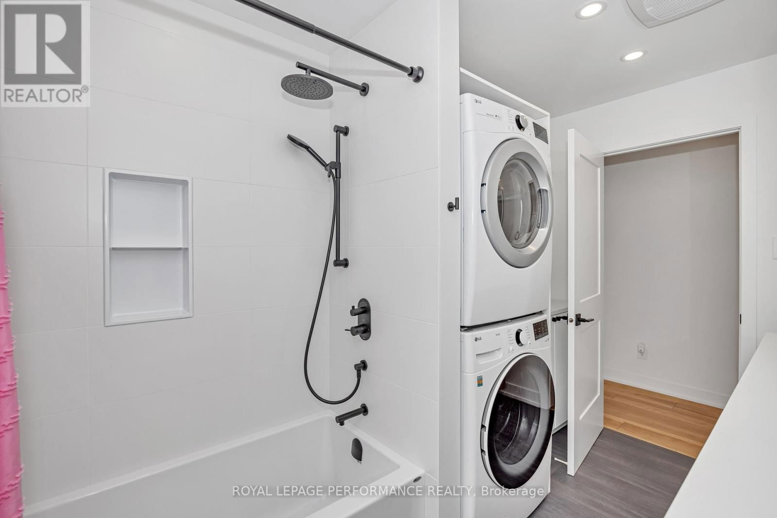 80 DAGMAR AVENUE Image 23