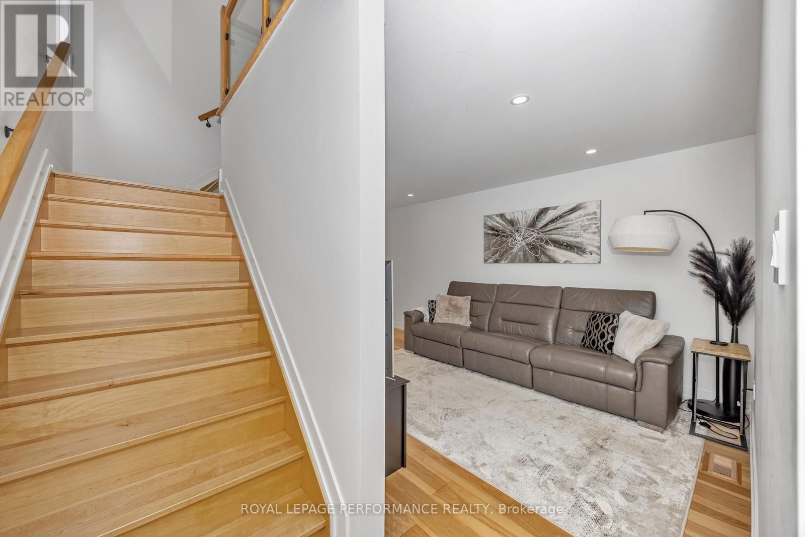 80 DAGMAR AVENUE Image 24