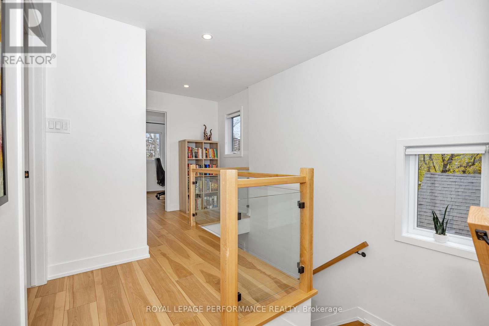 80 DAGMAR AVENUE Image 25