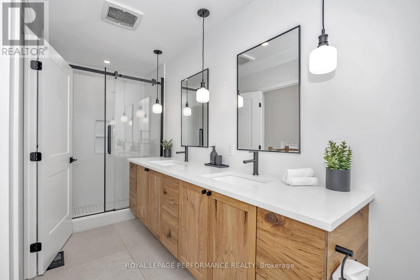 80 DAGMAR AVENUE Image 30