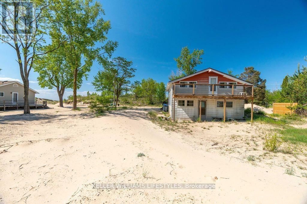 7403 SANDERSON ROAD Image 24