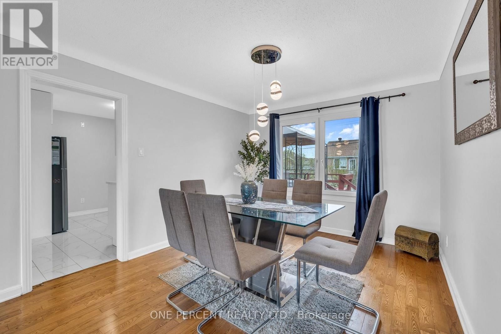 6 TWIN TERRACE Image 11