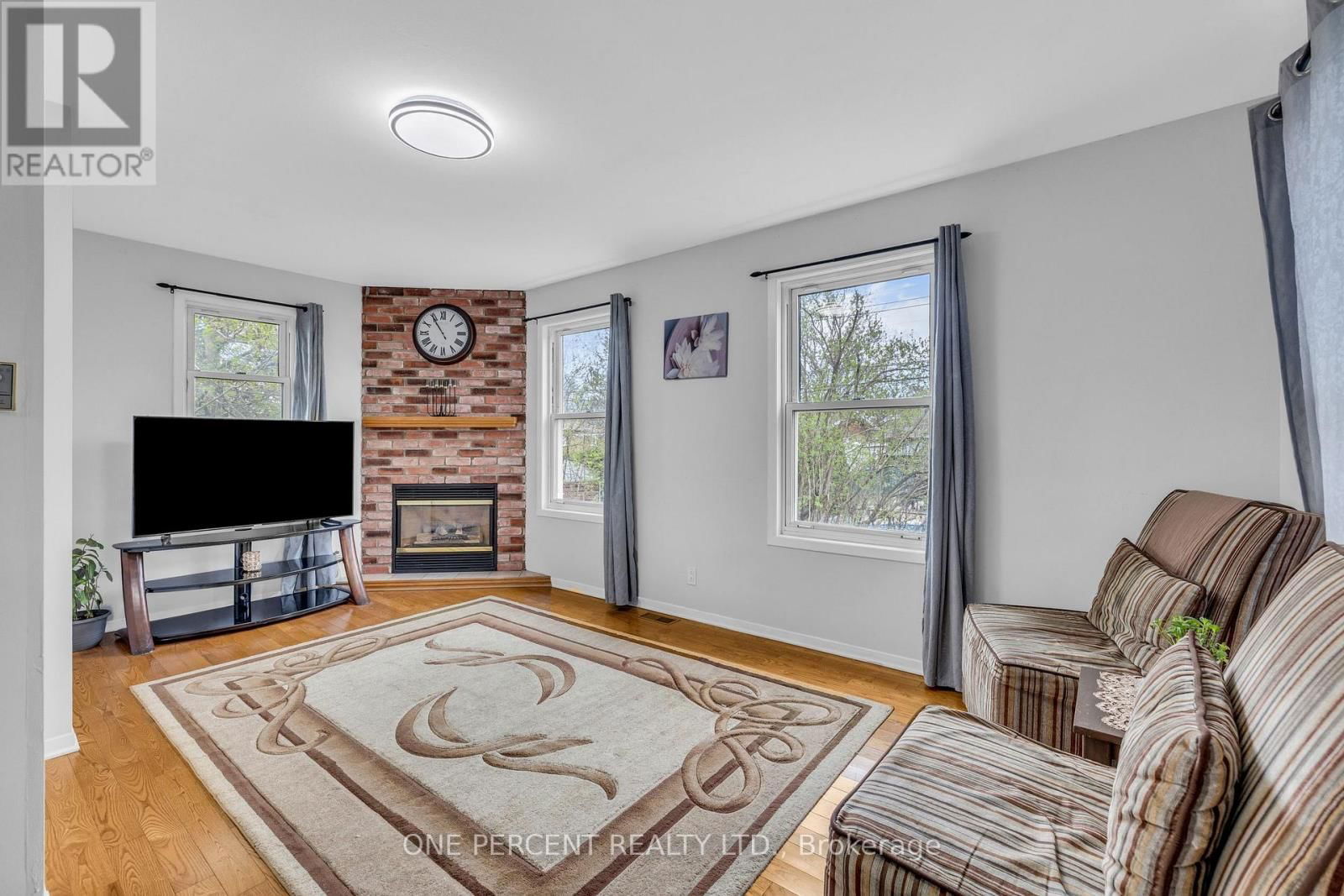 6 TWIN TERRACE Image 20