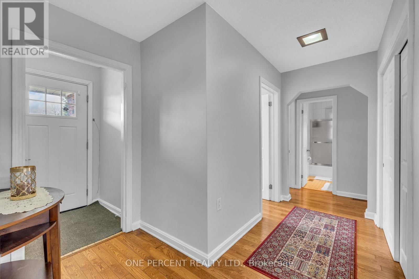 6 TWIN TERRACE Image 25