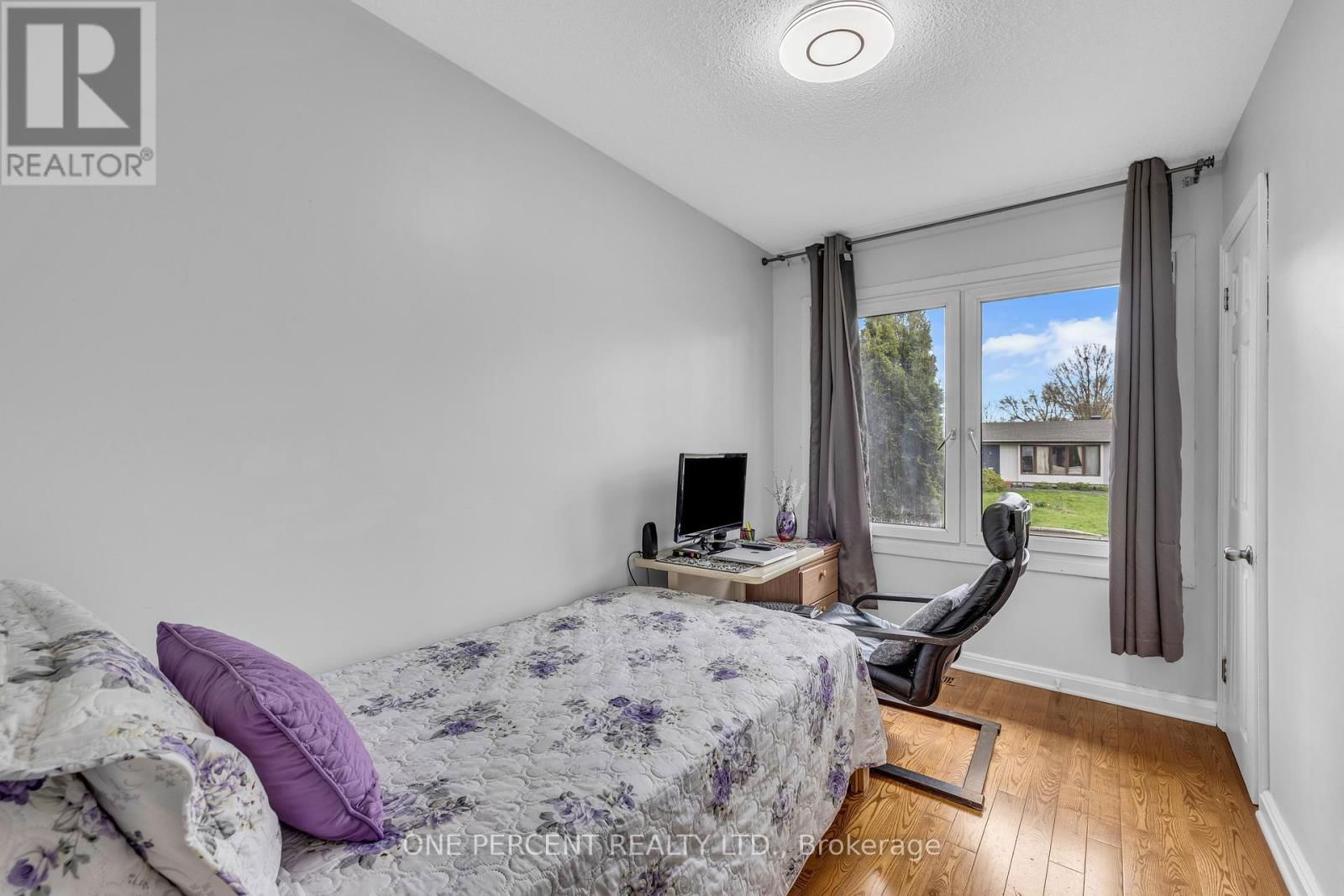 6 TWIN TERRACE Image 28