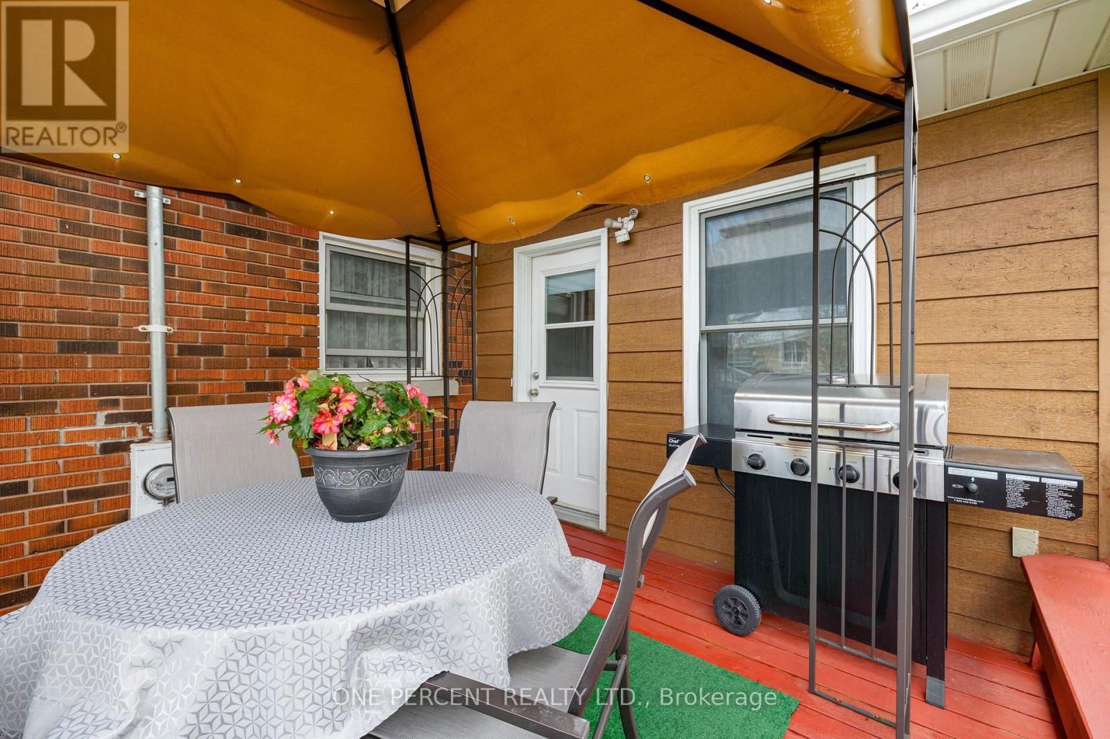 6 TWIN TERRACE Image 45