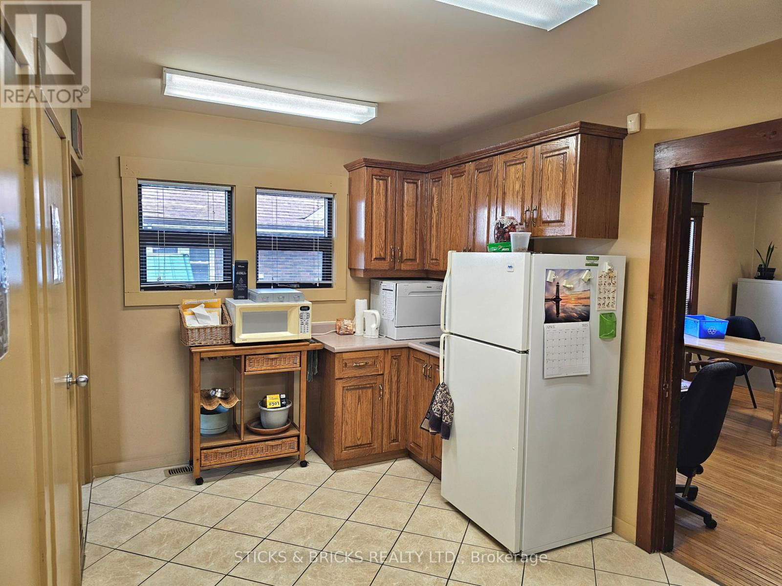6974 LUNDYS LANE Image 3