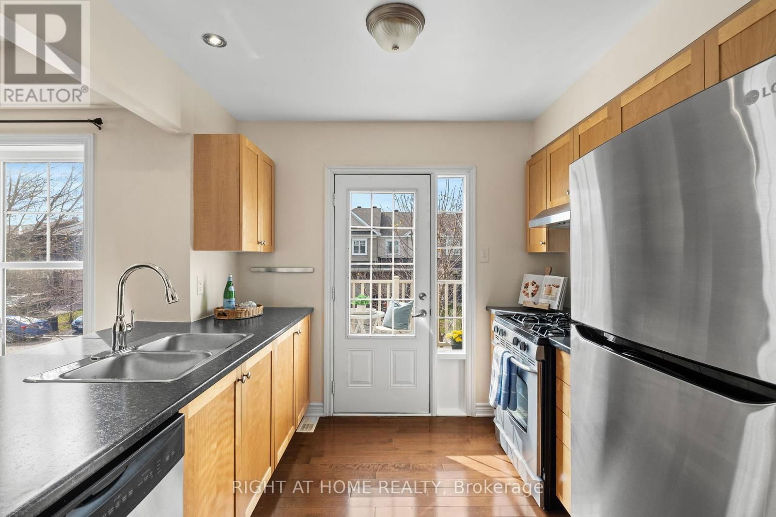 2557 WATERLILLY WAY Image 7