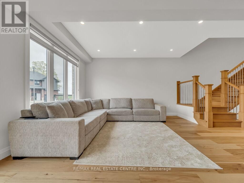 36 WALKER ROAD Image 15