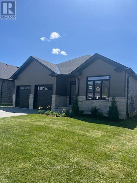 148 FOXBOROUGH PLACE Image 1