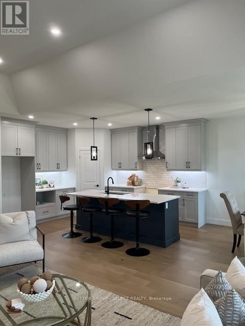 148 FOXBOROUGH PLACE Image 15