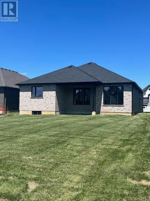 148 FOXBOROUGH PLACE Image 2