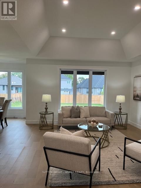 148 FOXBOROUGH PLACE Image 7