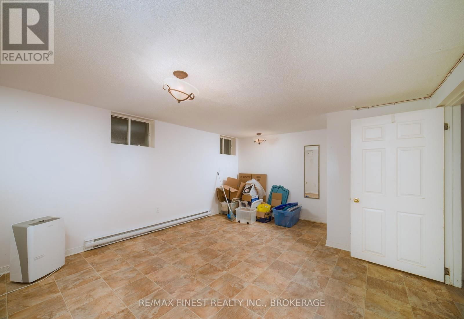 9820 FRONT ROAD Image 34