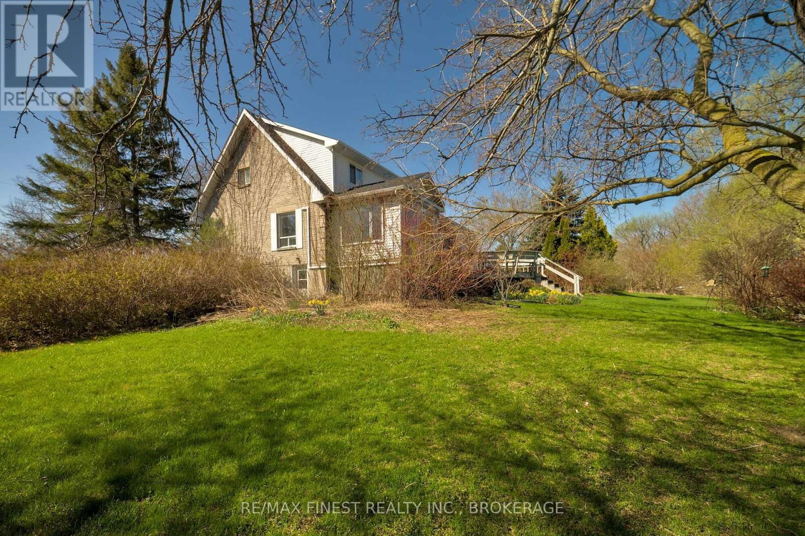 9820 FRONT ROAD Image 42