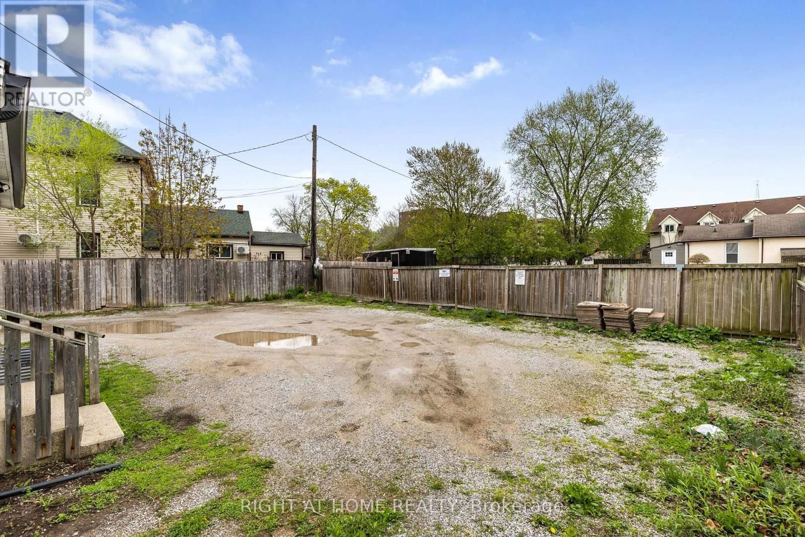 5 - 82 WELLAND AVENUE Image 12