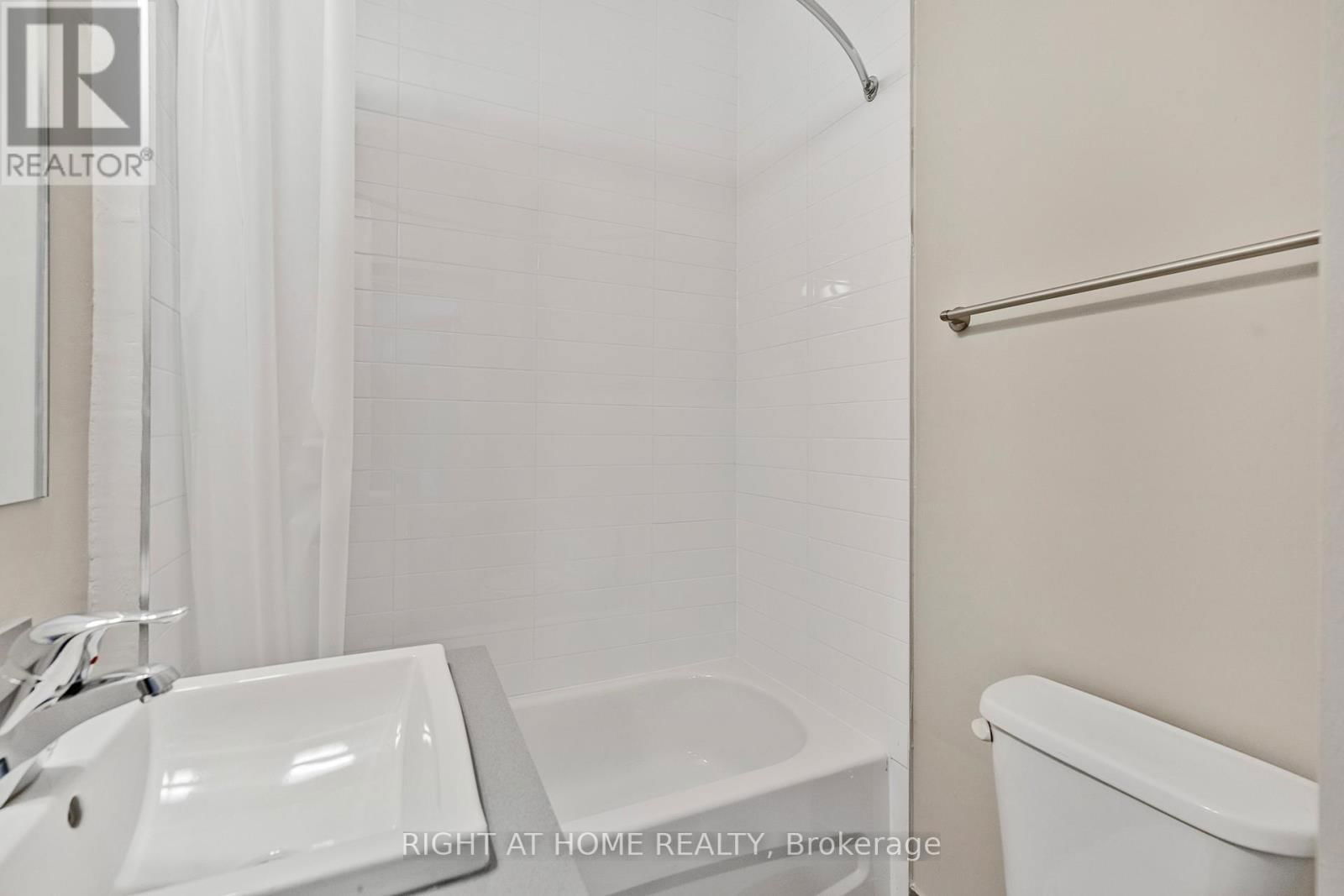 5 - 82 WELLAND AVENUE Image 4