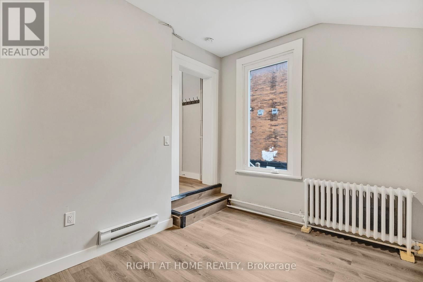 5 - 82 WELLAND AVENUE Image 5