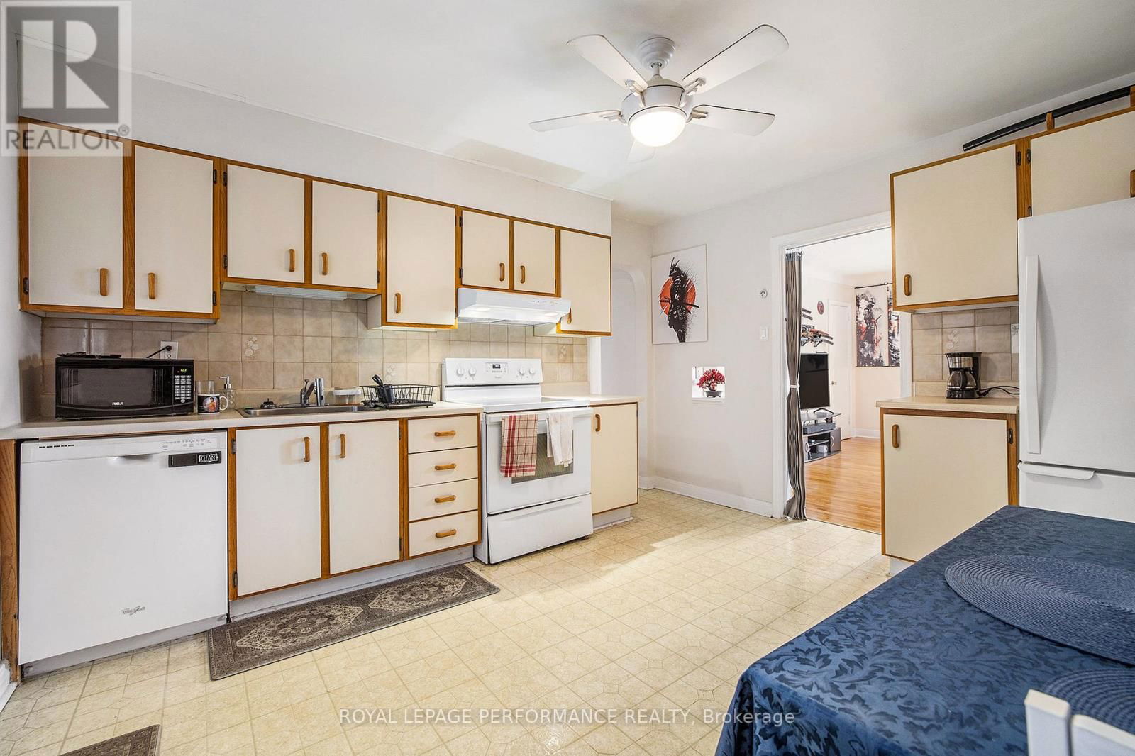 327-329 SHAKESPEARE STREET Image 20