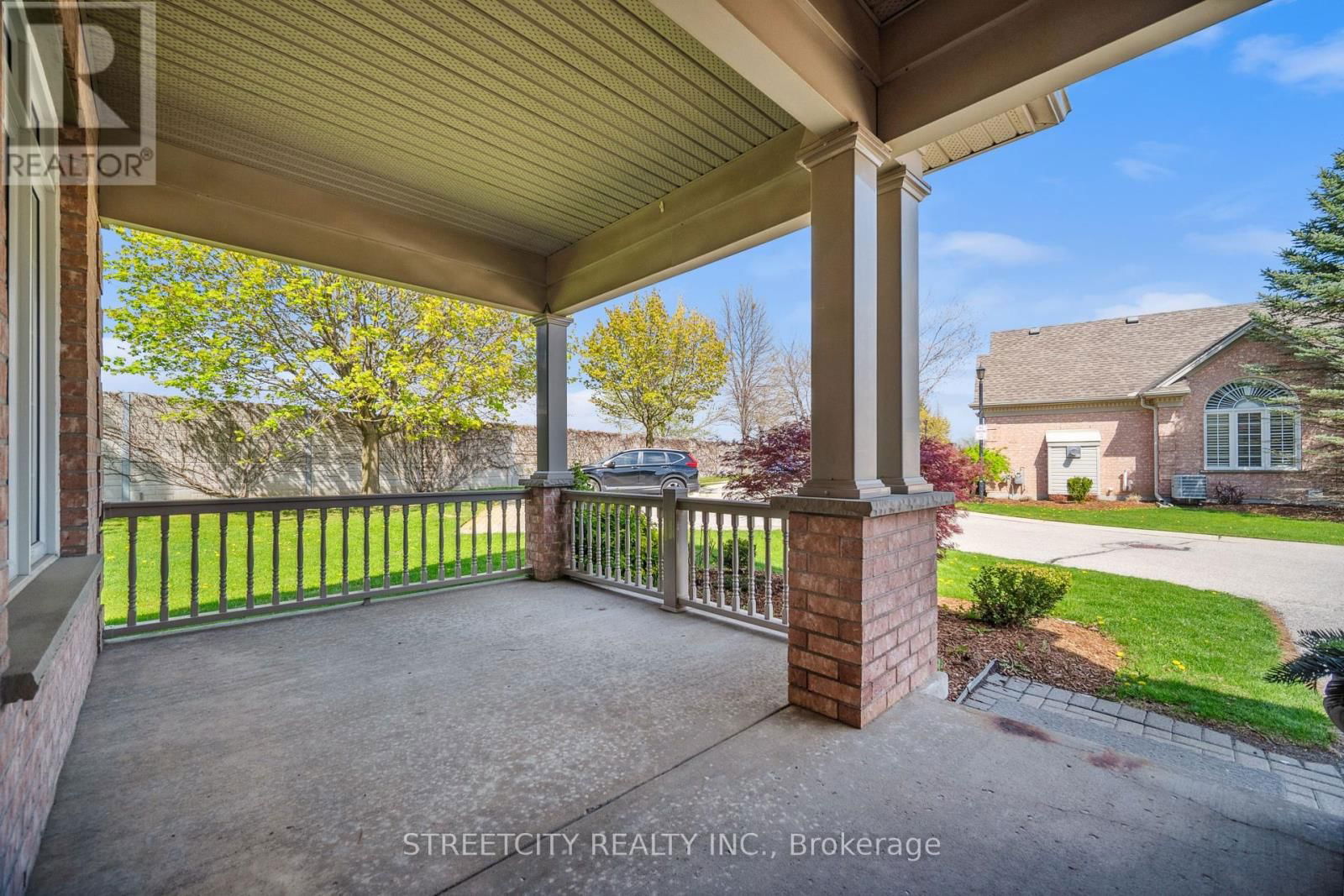 211 - 2025 MEADOWGATE BOULEVARD SOUTH Image 39