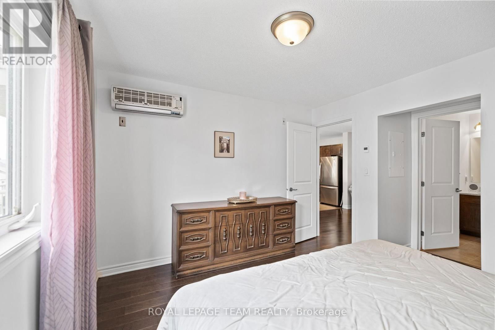 301 - 141 POTTS PRIVATE Image 16