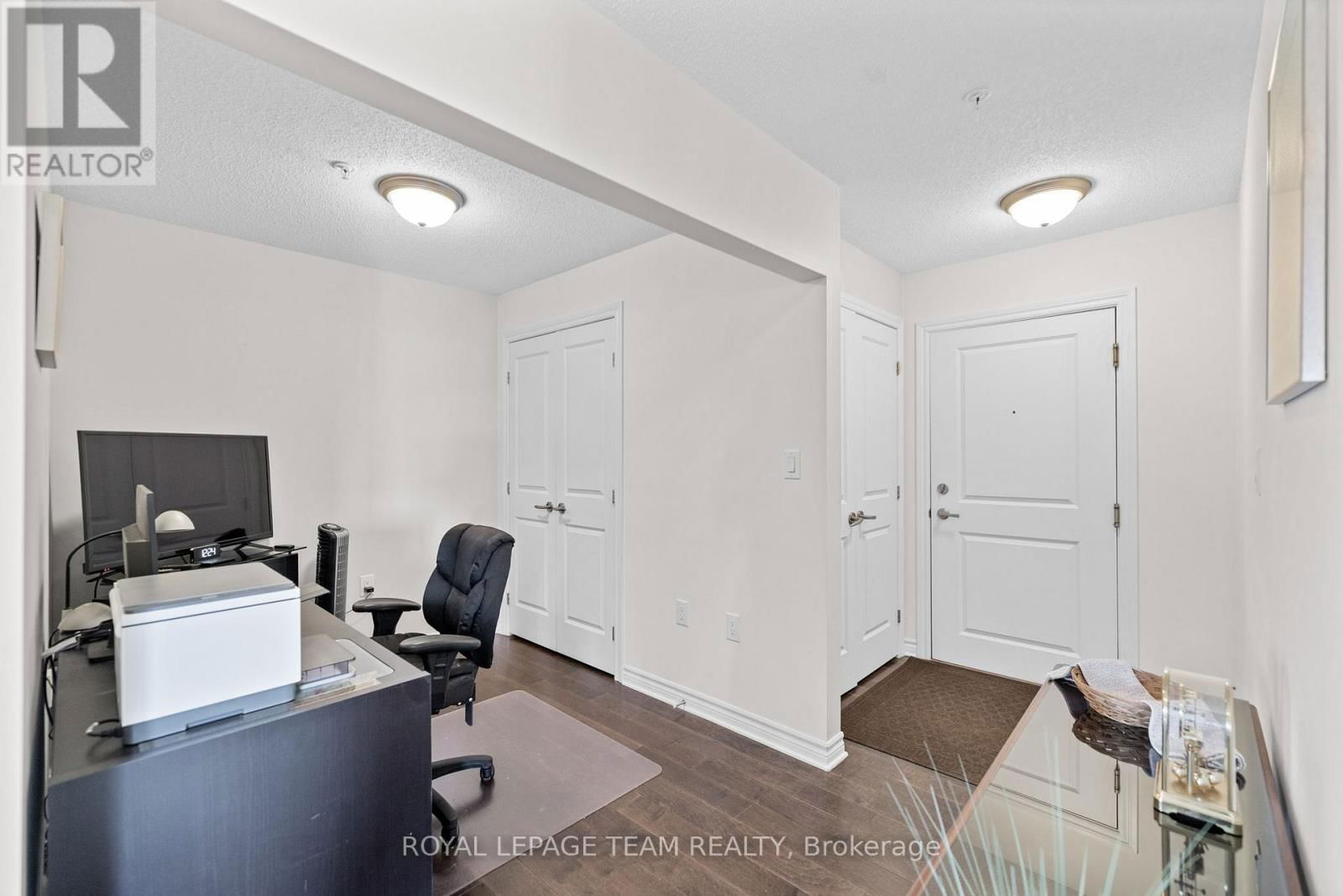 301 - 141 POTTS PRIVATE Image 4