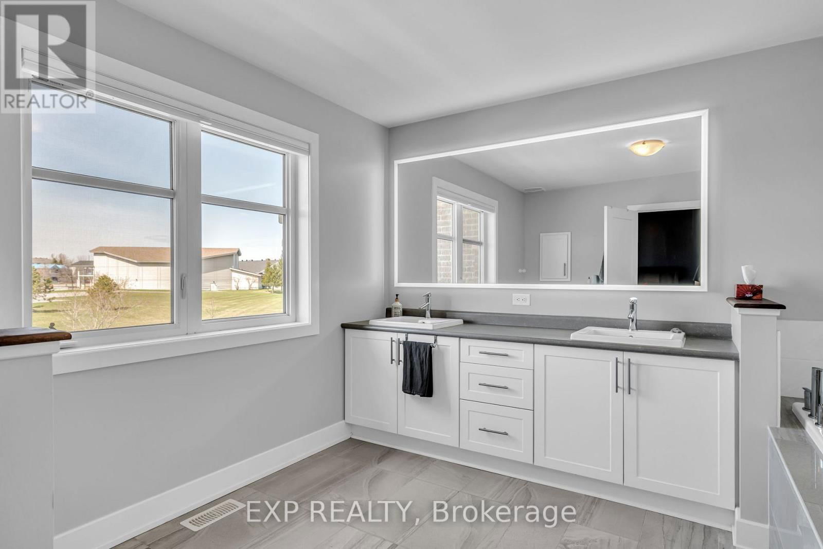 2114 HELENE-CAMPBELL ROAD Image 32