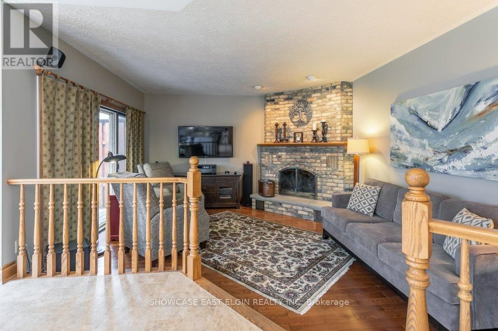 28 SINCLAIR CRESCENT Image 13