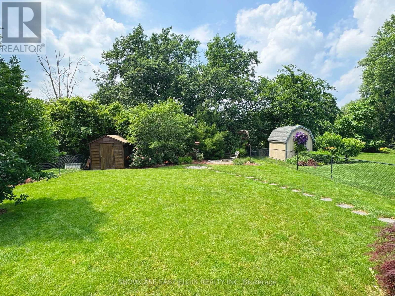 28 SINCLAIR CRESCENT Image 3