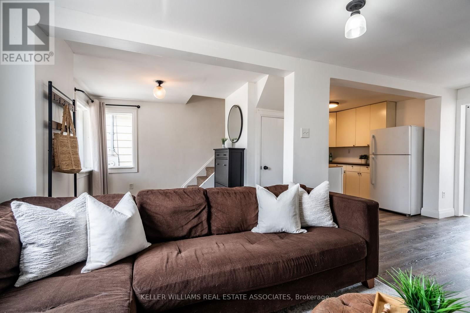 28 EDINBURGH AVENUE Image 9