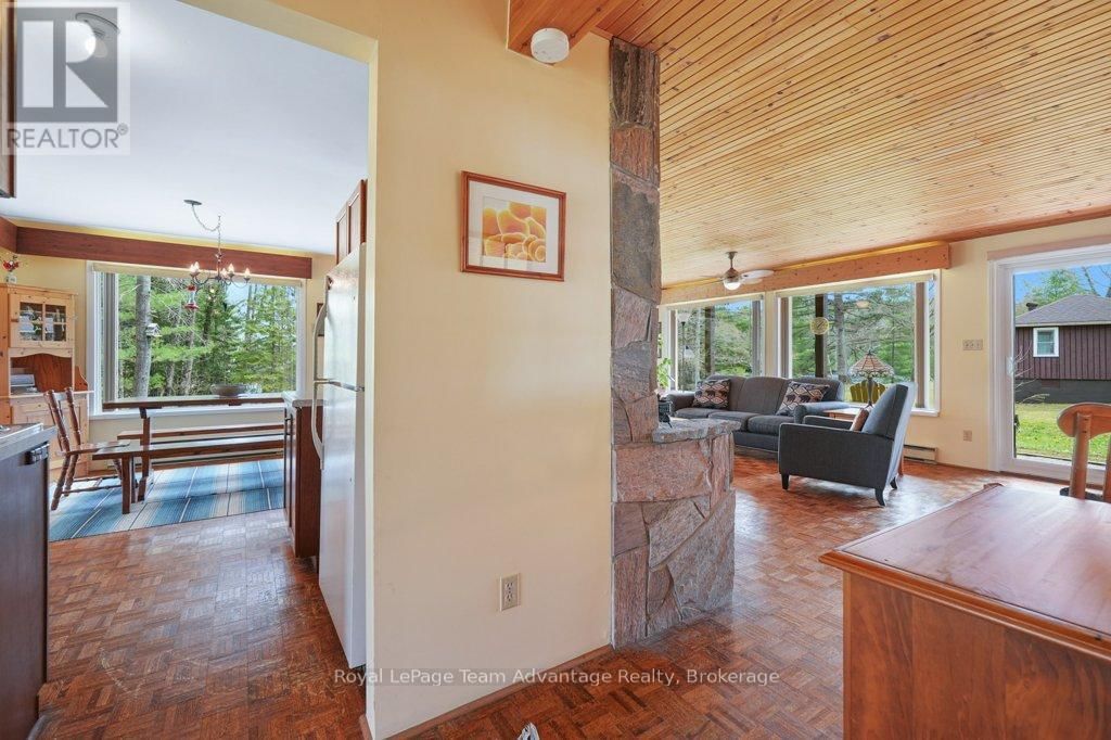 11 BIRCH LANE Image 18