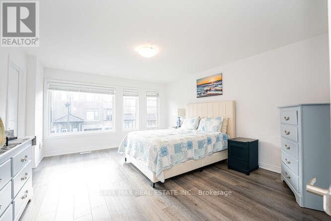97 - 120 COURT DRIVE Image 21