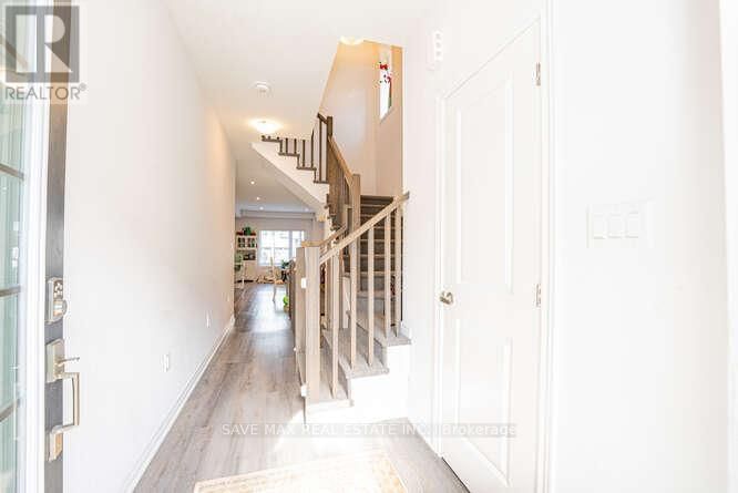 97 - 120 COURT DRIVE Image 3