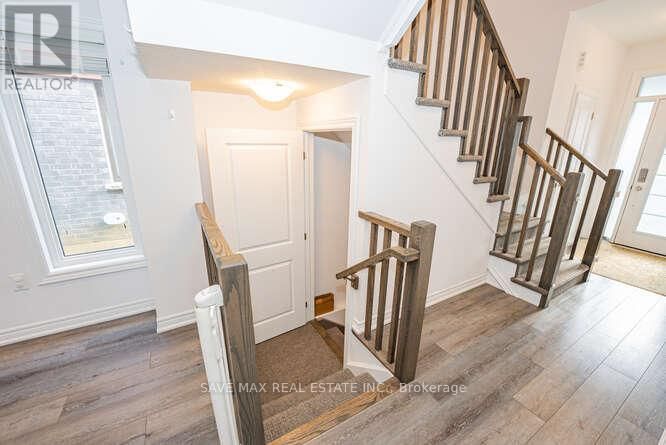97 - 120 COURT DRIVE Image 33