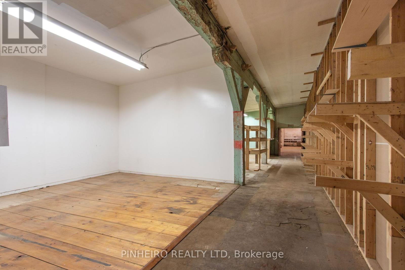 180 ANN STREET Image 16