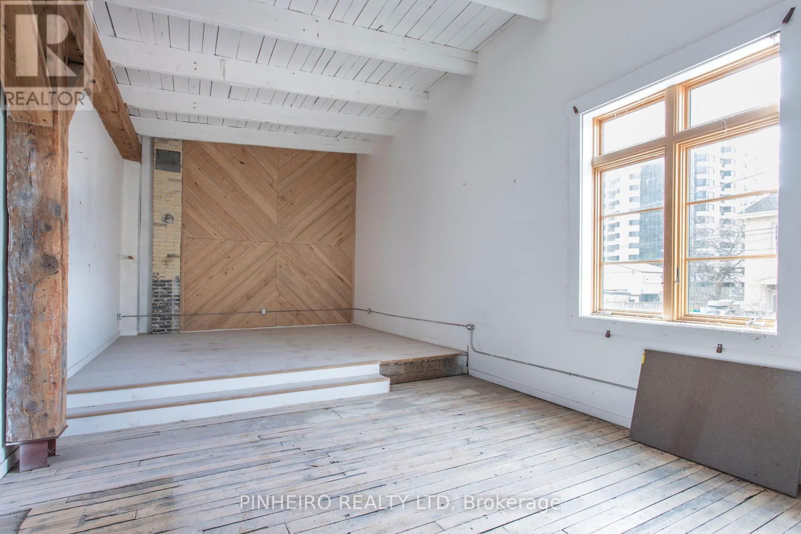 180 ANN STREET Image 24