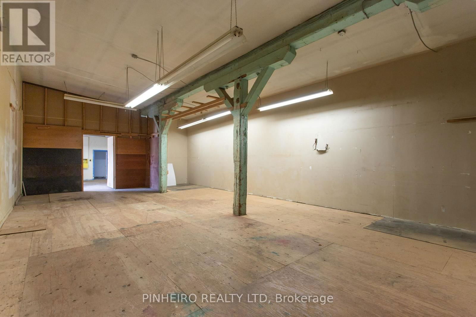 180 ANN STREET Image 26