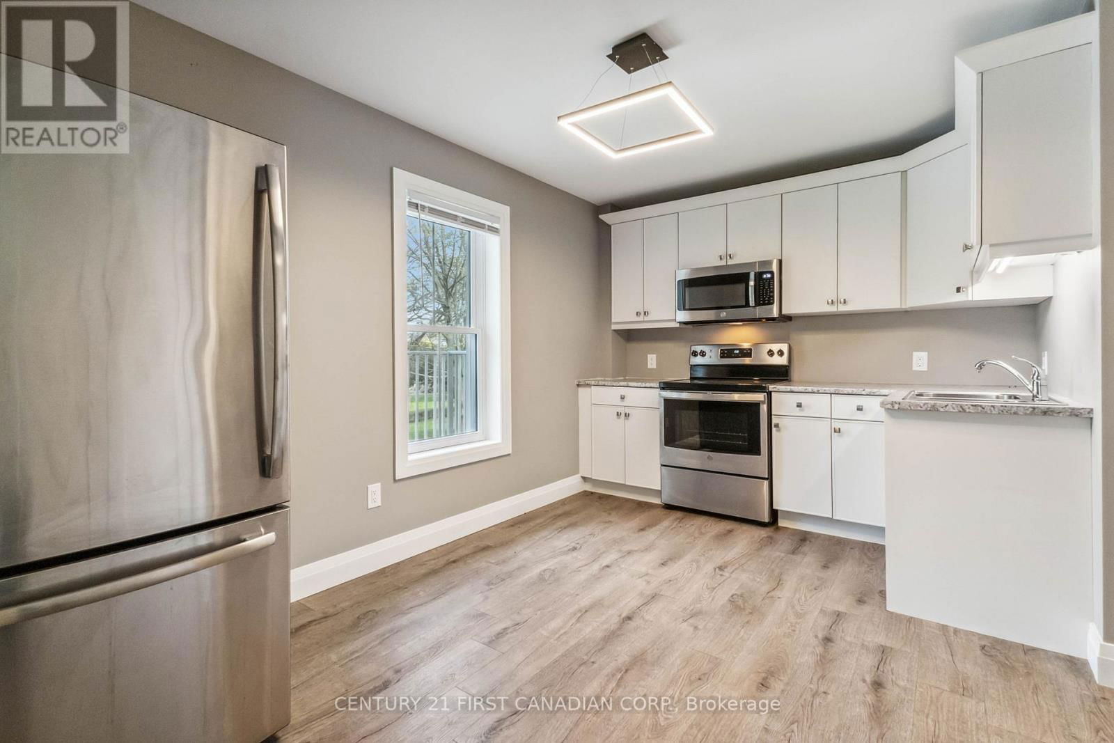 131 FRANCIS STREET Image 18