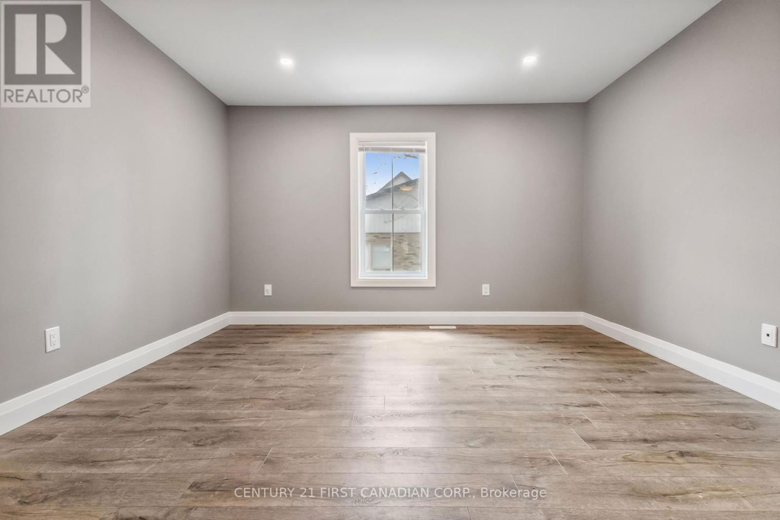 131 FRANCIS STREET Image 28
