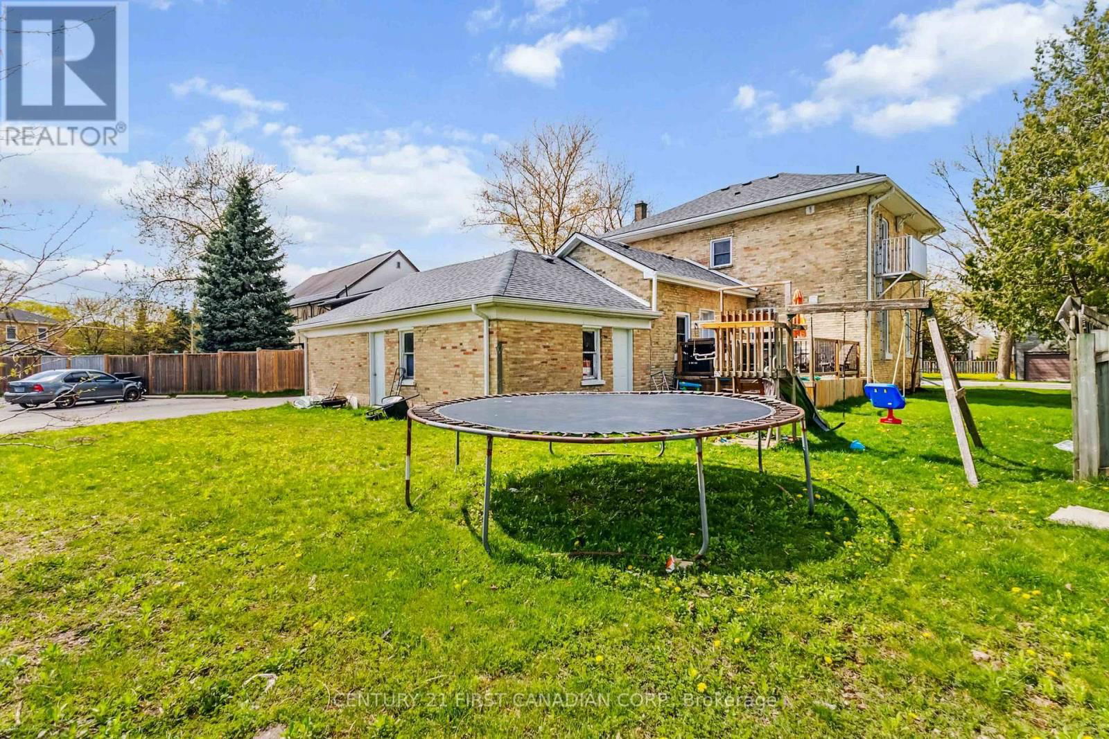 131 FRANCIS STREET Image 38