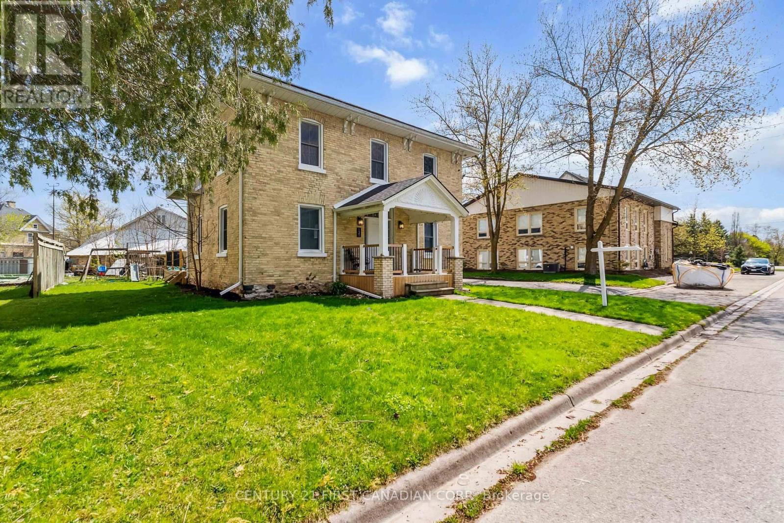 131 FRANCIS STREET Image 5