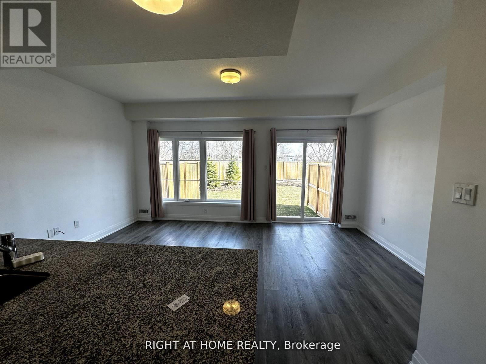 27 STEELE CRESCENT Image 11