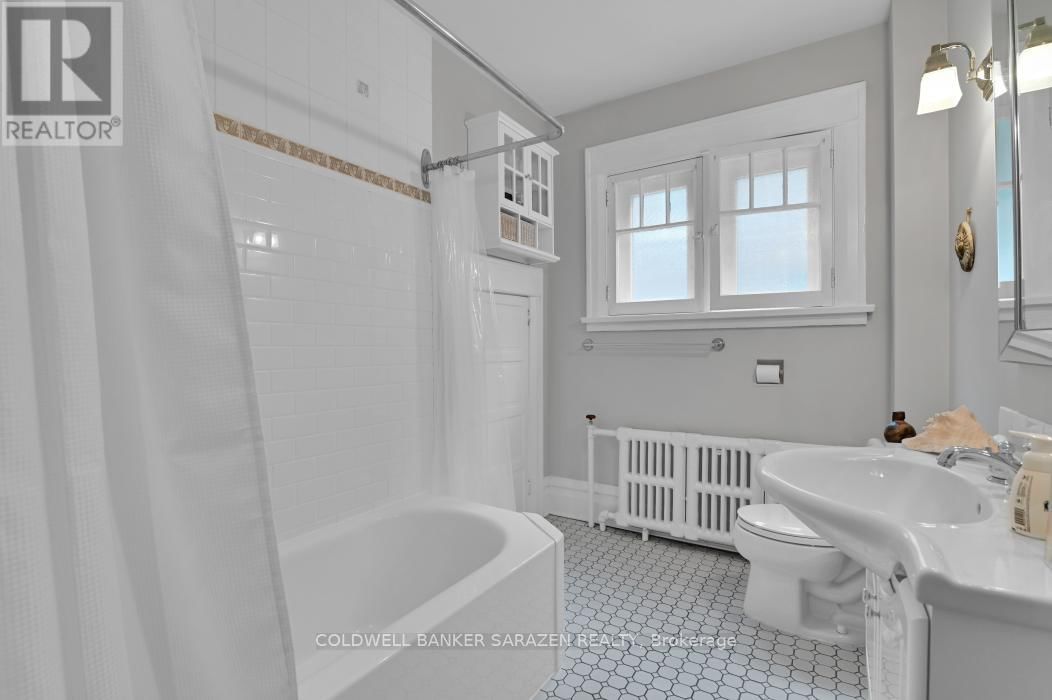 380 FIRST AVENUE Image 19