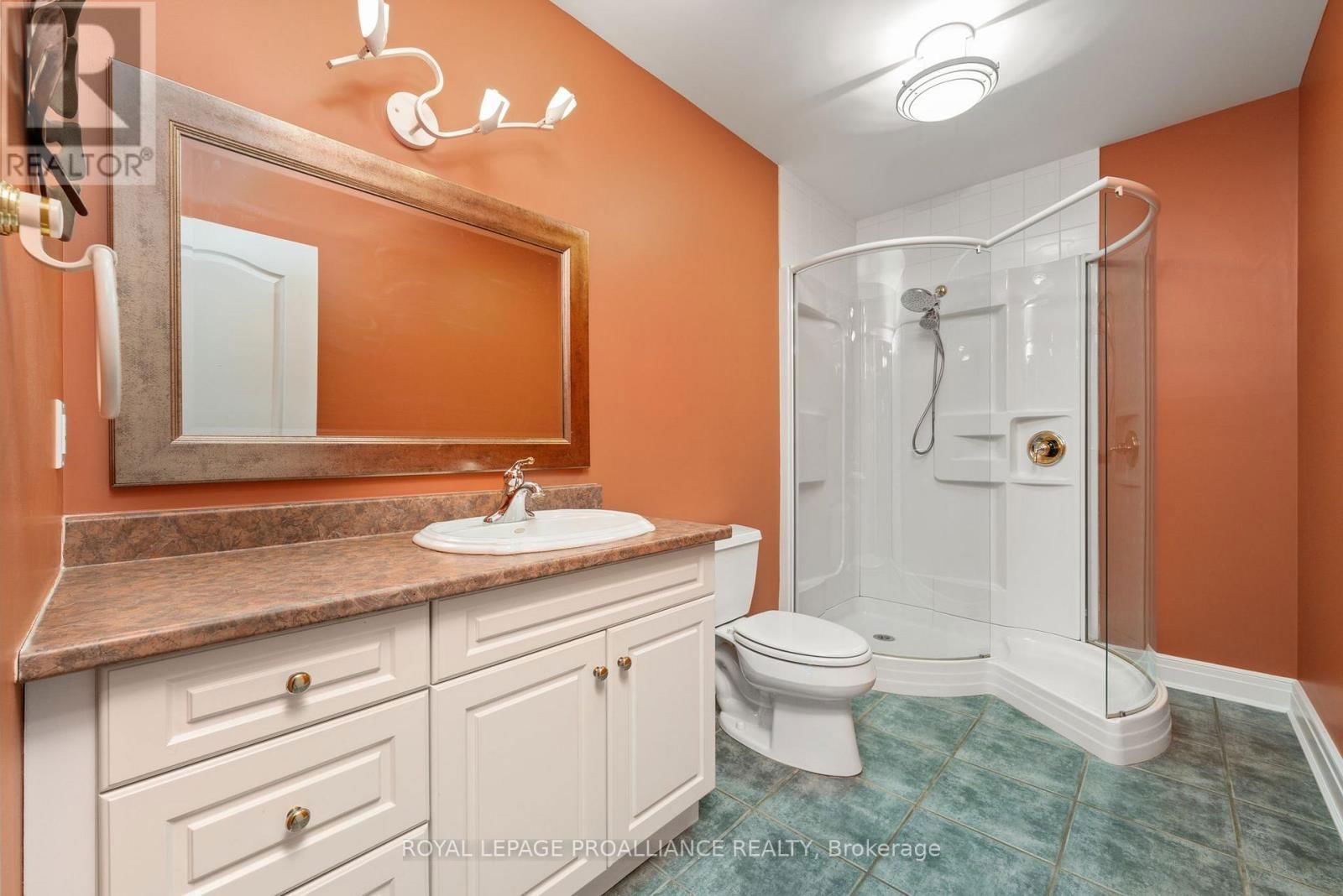 71 OAK RIDGE BOULEVARD Image 39