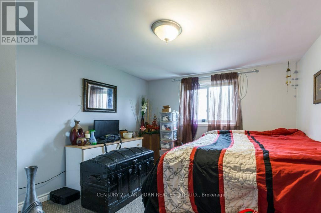 87-89 SCOTT AVENUE Image 9