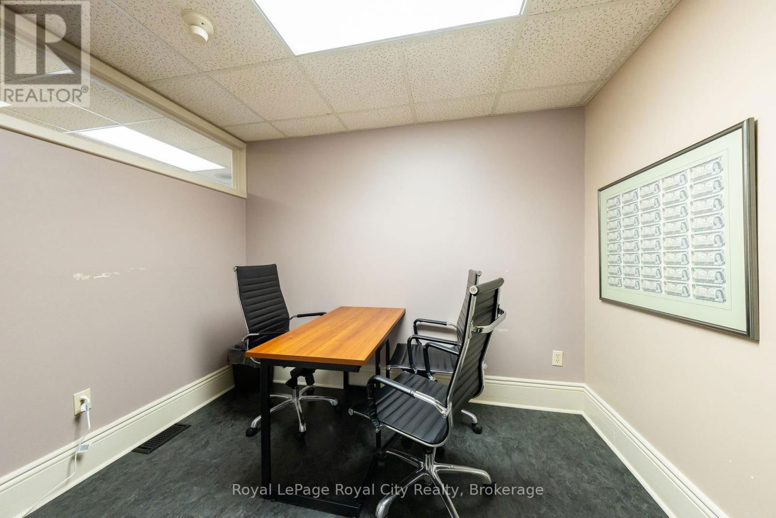 457 WOOLWICH STREET Image 10