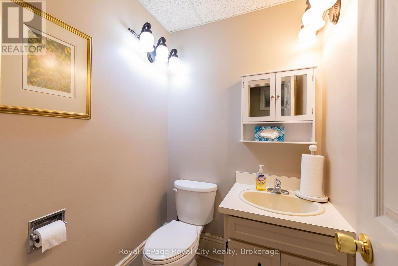 457 WOOLWICH STREET Image 15