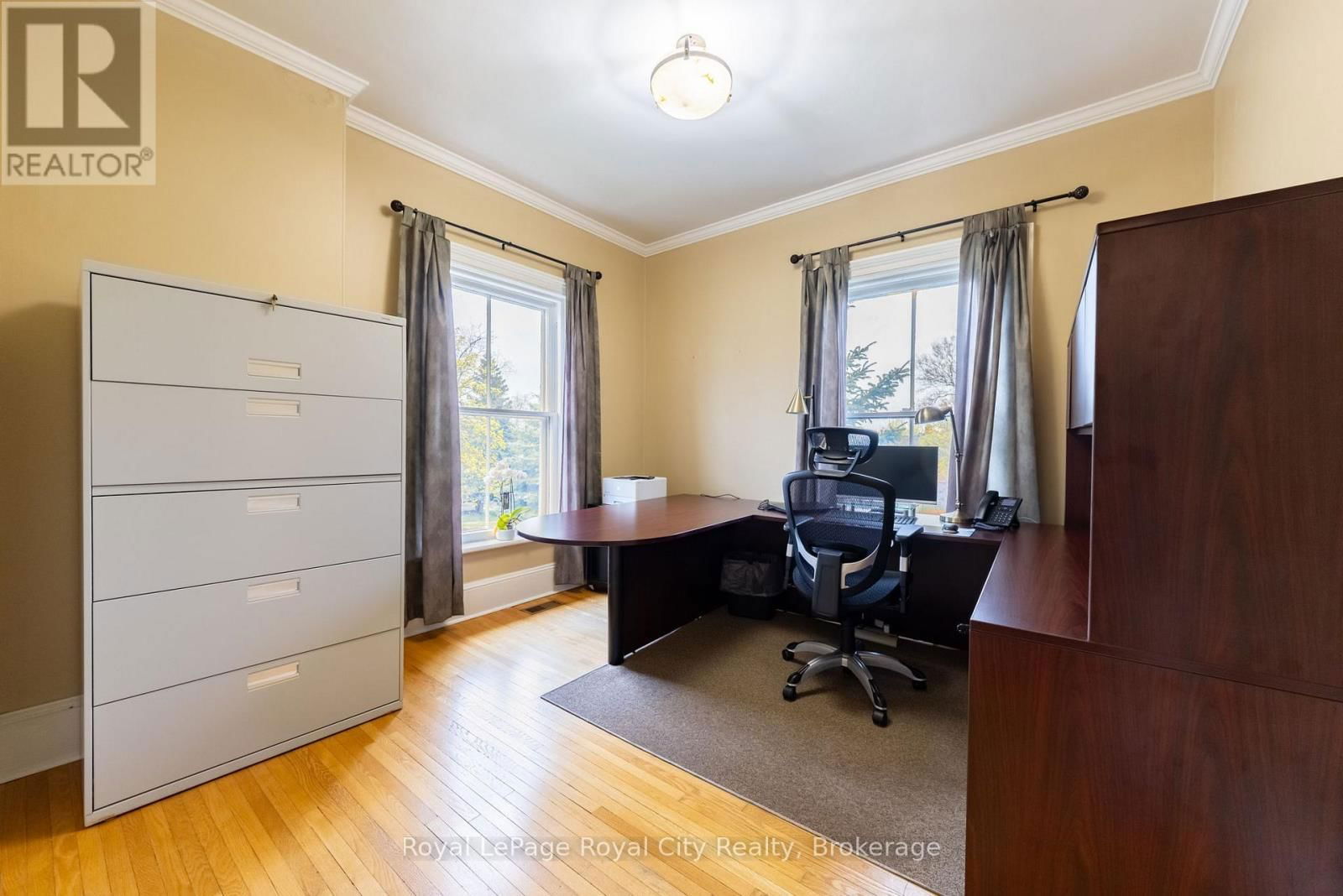 457 WOOLWICH STREET Image 23