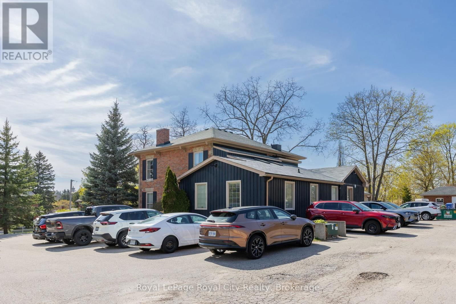 457 WOOLWICH STREET Image 42